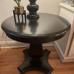 Black Round Table