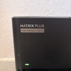 Shark Matrix Self-Empty Robot Vacuum (RV2310AE) – Great Condition! 