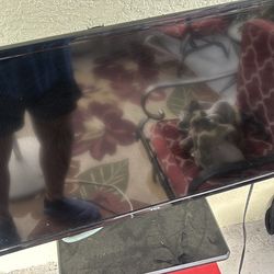 32””TCL smart tv/ no remote