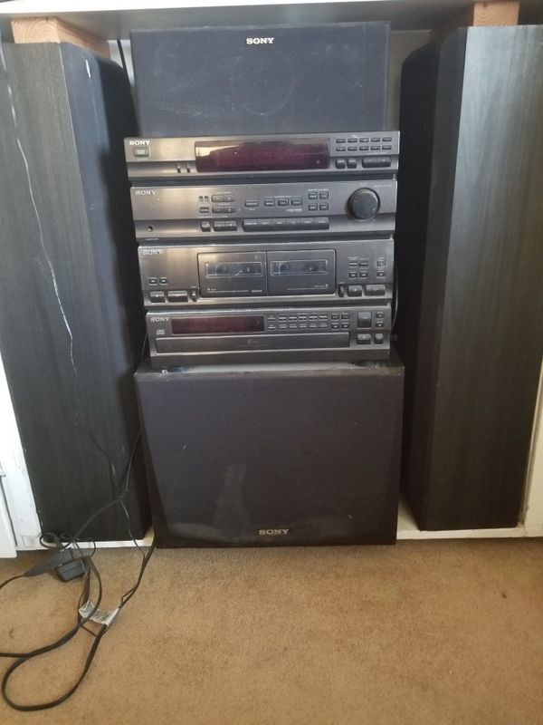 VINTAGE SONY STEREO SYSTEM WITH 4 SPEAKERS USED WORKS for Sale in