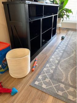Entertainment center