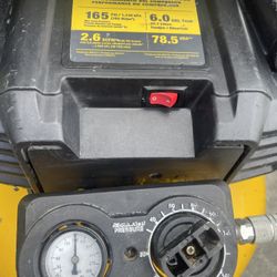 DeWalt Pancake Air Compressor 6 Gallon 165 PSI (DE-100)
