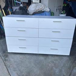 8-drawers White Dresser $225