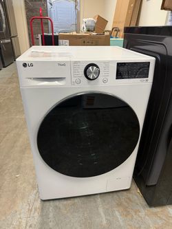 NEW LG 24 in. W 2.4 cu. ft. SMART All-in-One Compact Front Load Washer & Ventless Dryer Combo in White with Steam