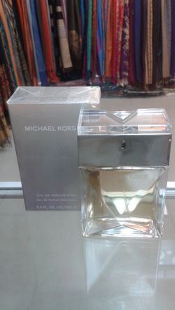 MICHAEL KORS PERFUME FOR WOMEN ORIGINAL AND BRAND NEW IN THE BOX.