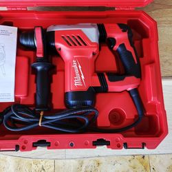 Milwaukee 1-1/8 in. Corded Electric SDS-Plus Rotary Hammer