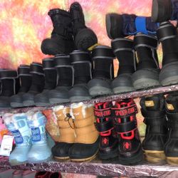 Snow Boots Size 7C
