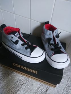 Converse infant