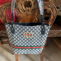 Handbag 