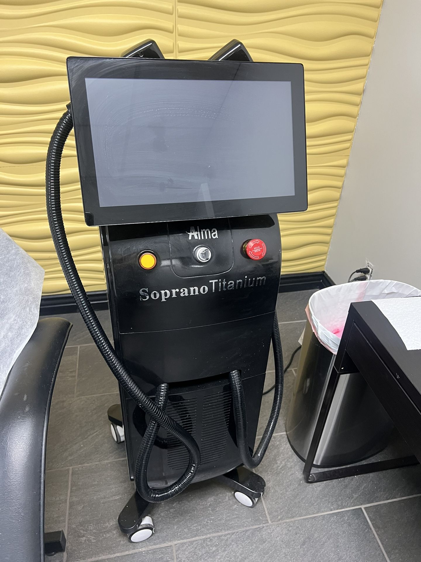 Alma Soprano Titanium Laser Machine