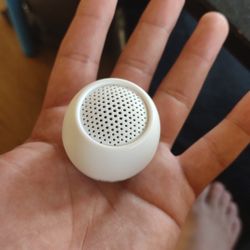 Mini Speaker Contra El Agua .. De Bolsillo Y Una Gran Potencia .. 5 Hr  De Dueacion 