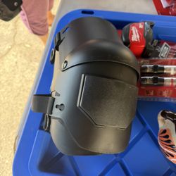 New Knee Pads $16.00