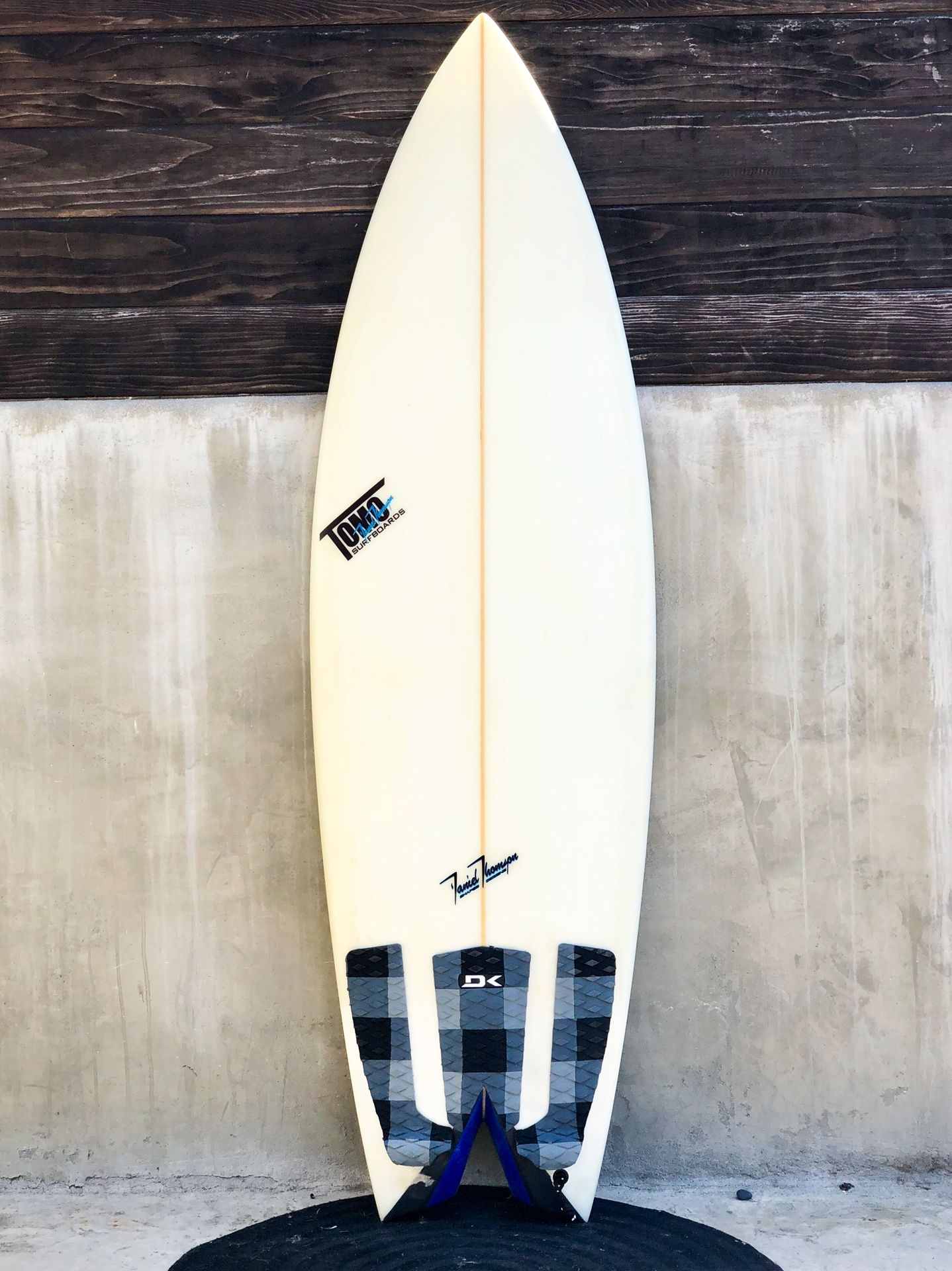 TOMO Twin Surfboard 5’6” 19 1/4 x 2 3/8