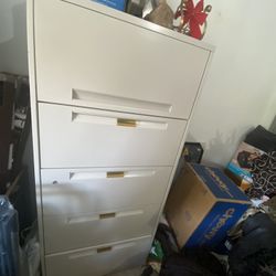 Metal Filing Cabinet - 5 Drawers