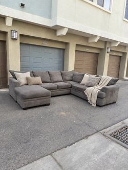 Sectional couch