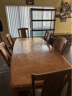 Kitchen table with extension -6 chairs
