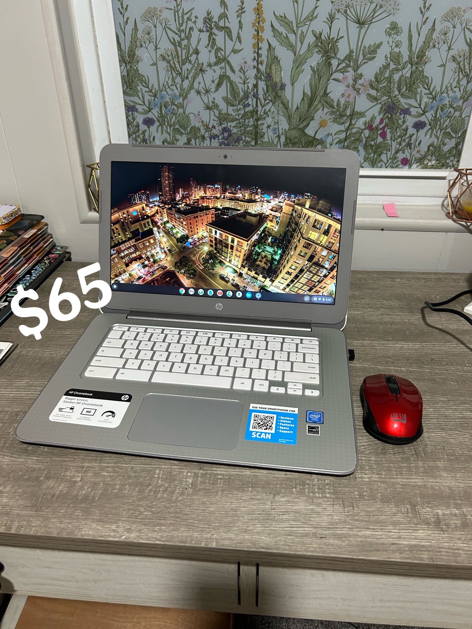 $65 HP Chromebook 14β White & Silver