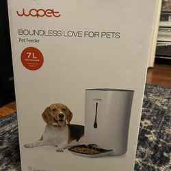 2 in 1 Pet Camera With Audio And Pet Feeder