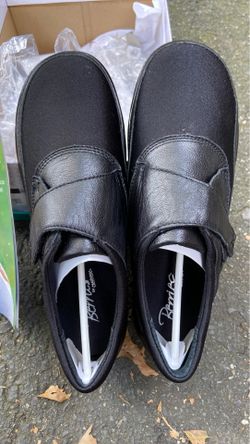 Aetrex Brand New Black ALL leather with rubber soles orthopedic shoes size 8