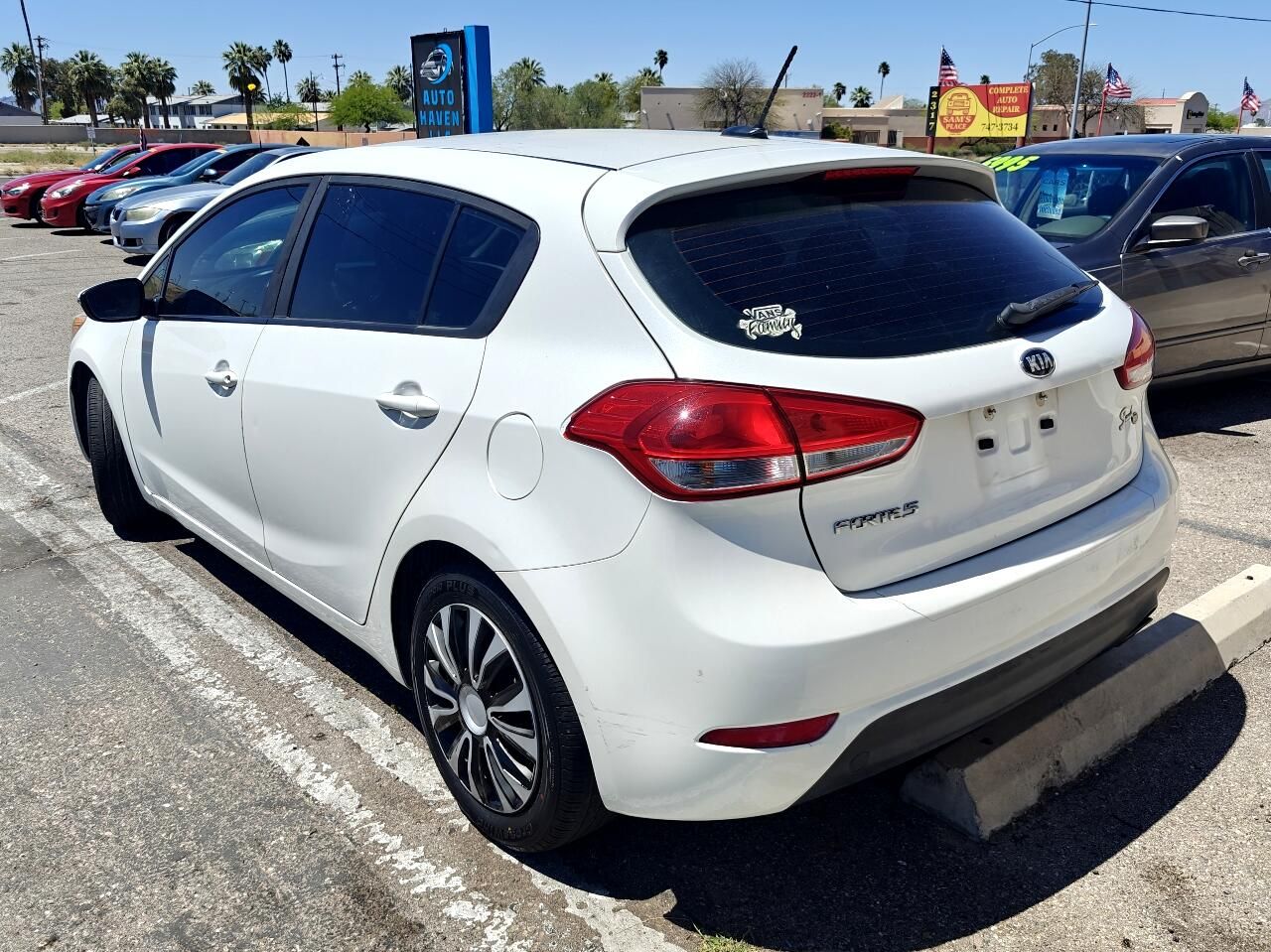 2016 Kia Forte 5-Door