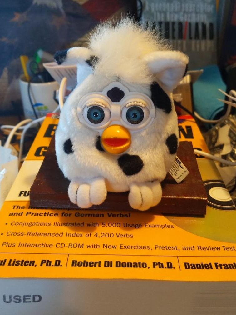 1999 Vintage Tiger Electronics Furby Buddies Beanie Furby Plush Toy