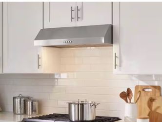 30 in. W x 7 in. H 500CFM Convertible Under Cabinet Range Hood in Stainless Steel with LED Lights and Filter - brand new