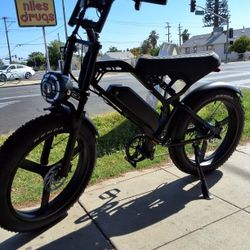 Electric Bike Size 24" For The Tall People. It Goes Up To 35 Mph. Brand New. Only $ 1899 Or Make $200 Monthly Payments. 