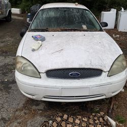 2006 Ford Taurus