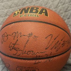 AUTOGRAPHED NBA BASKETBALL 