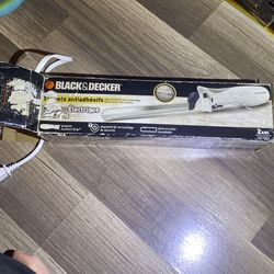Black and decker. Electric saw.
