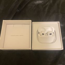 Apple AirPods Generation 3
