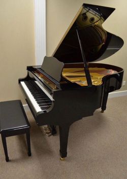 YAMAHA PIANO