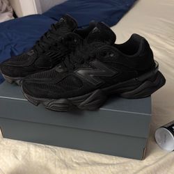 New Balances Black Cats Size 9 