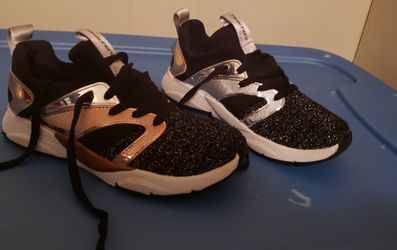 Girls Size 1 Skechers Sneakers