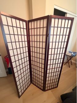 Pre-owner 3 brown  panels screen room divider