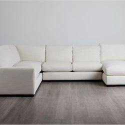 City Furniture Edgewater Maguire Ivory Medium Right Chaise Sectional 