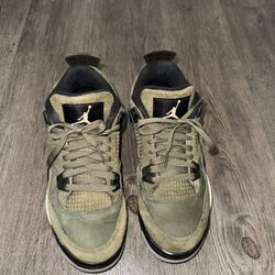 Retro Jordan 4s