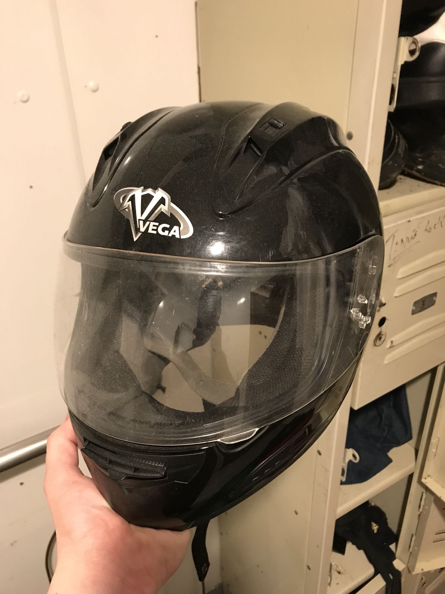 Motorcycle helmet in good condition, no crashes