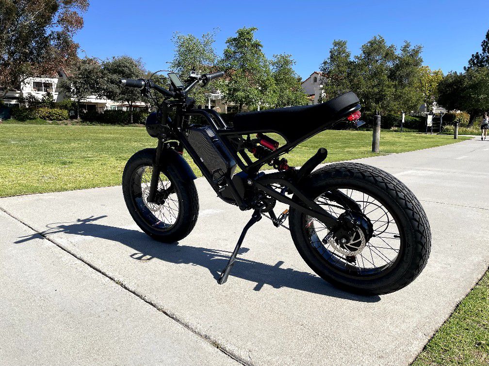 🗝️🗝️Unlock Unbeatable Value with Our Full Suspension 1500 Watt E-Bike - The Best Bang for Your Buck!