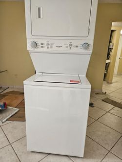 Washer and dryer   Frigidaire