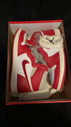 Jordan 1 Varsity Red 