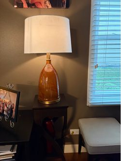 Glass lamp -lights up top and bottom