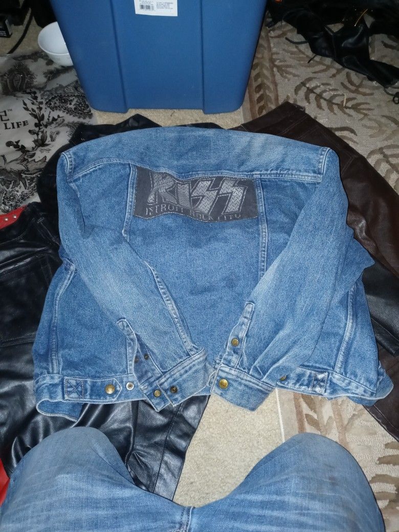 Womens Kiss Detroit Rock City jean jacket