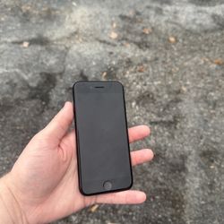 Apple iPhone 7 32GB Unlocked Black