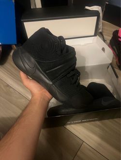 Nike Kyrie 2 Triple Black Basketball Shoes