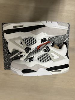 Air Jordan 4 Retro