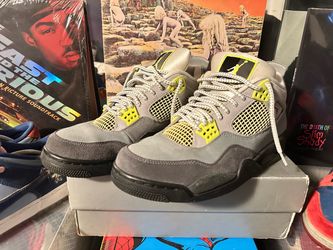 JORDAN 4 “NEON” | SIZE 11