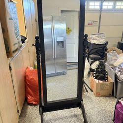 🖤 Full-Length Standing Mirror – Adjustable Tilt