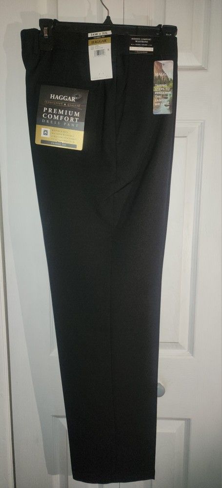 Haggar Men's Classic Fit Flat Front Slacks