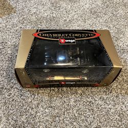 Toy Model 1:24 1998 Chevrolet Corvette Convertible Burango Model Car